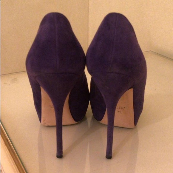 Gucci Heels - Picture 3 of 4